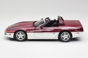Chevrolet Corvette C4 Indy 500 Pace Car Maisto 1:18 56011 Métal — image 4 sur 8