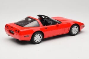 Chevrolet Corvette C4 Torch Red GT Spirit 1:18 GT537 Résine — image 2 sur 6