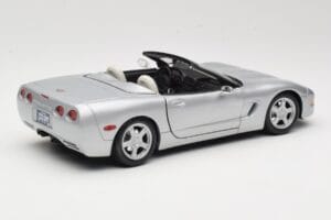 Chevrolet Corvette C5 Cabriolet Argent Maisto 1:18 50317 Métal — image 3 sur 8