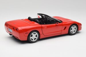 Chevrolet Corvette C5 Cabriolet Torch Rouge Maisto 1:18 50318 Métal — image 3 sur 8