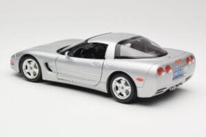 Chevrolet Corvette C5 Argent Bburago 1:18 3056 Métal — image 7 sur 8