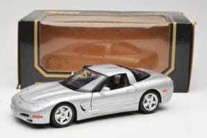 Chevrolet Corvette C5 Argent Bburago 1:18 3056 Métal — image 8 sur 8