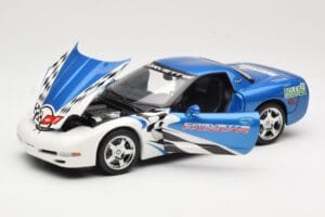 Chevrolet Corvette C5 Pace Car Rolex 24 at Daytona 1999 UT Models 1:18 39944 Métal — image 2 sur 8