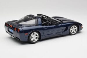 Chevrolet Corvette C5 Nassau Bleu Bburago 1:18 30166 Métal — image 3 sur 8