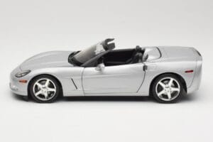 Chevrolet Corvette C6 Cabriolet Argent Hot Wheels 1:18 B6052 Métal — image 4 sur 8