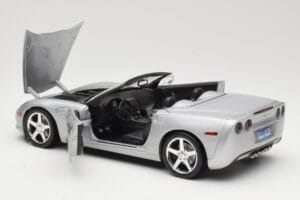 Chevrolet Corvette C6 Cabriolet Argent Hot Wheels 1:18 B6052 Métal — image 5 sur 8