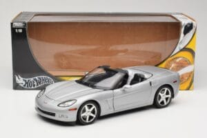 Chevrolet Corvette C6 Cabriolet Argent Hot Wheels 1:18 B6052 Métal — image 8 sur 8