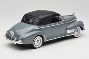Chevrolet Deluxe Cabriolet Avec Capote Souple Gris Eagles Race 1:18 7497276 Métal — image 3 sur 8