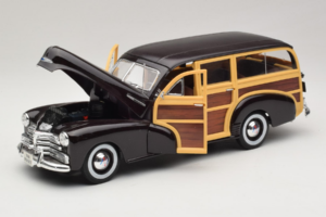 Chevrolet Fleetmaster Woody Noir Maisto 1:18 56043 Métal — image 2 sur 8