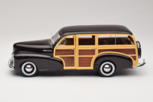 Chevrolet Fleetmaster Woody Noir Maisto 1:18 56043 Métal — image 4 sur 8