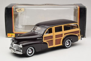 Chevrolet Fleetmaster Woody Noir Maisto 1:18 56043 Métal — image 8 sur 8