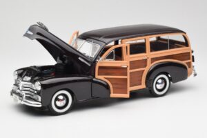 Chevrolet Fleetmaster Woody Brun Maisto 1:18 36854 Métal — image 2 sur 8