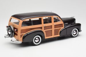 Chevrolet Fleetmaster Woody Brun Maisto 1:18 36854 Métal — image 3 sur 8