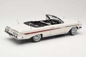 Chevrolet Impala Cabriolet Blanc Sun Star 1:18 3405 Métal — image 3 sur 8