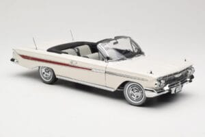 Chevrolet Impala Cabriolet Blanc Sun Star 1:18 3405 Métal — image 6 sur 8