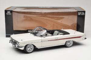 Chevrolet Impala Cabriolet Blanc Sun Star 1:18 3405 Métal — image 8 sur 8