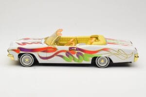 Chevrolet Impala Lowrider White Metallic Hot Wheels 1:18 27635 Métal — image 4 sur 8