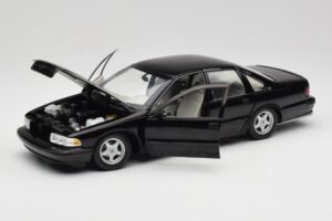 Chevrolet Impala SS Noir UT Models 1:18 21031 Métal — image 2 sur 8