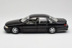 Chevrolet Impala SS Noir UT Models 1:18 21031 Métal — image 4 sur 8