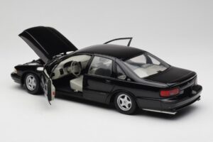 Chevrolet Impala SS Noir UT Models 1:18 21031 Métal — image 5 sur 8