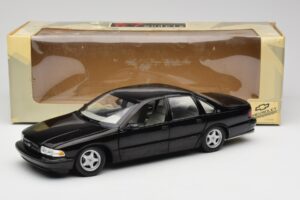 Chevrolet Impala SS Noir UT Models 1:18 21031 Métal — image 8 sur 8