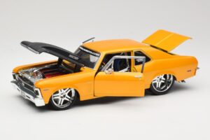 Chevrolet Nova SS Or Maisto 1:18 31083 Métal — image 2 sur 8