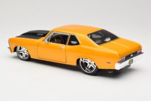 Chevrolet Nova SS Or Maisto 1:18 31083 Métal — image 7 sur 8