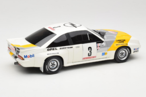 Opel Manta 400 Group B Rally Tour de Corse 1984 Avec Chevrolet G30 Véhicule d'Assistance Otto 1:18 OT491 Résine — image 11 sur 13