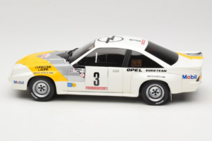 Opel Manta 400 Group B Rally Tour de Corse 1984 Avec Chevrolet G30 Véhicule d'Assistance Otto 1:18 OT491 Résine — image 9 sur 13