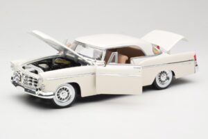 Chrysler 300B Blanc Maisto 1:18 531897 Métal — image 2 sur 8