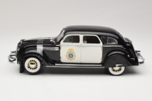 Chrysler Airflow Voiture de Police Signature Models 1:18 CCSM01 Métal — image 3 sur 6