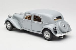 Citroen 15CV 6 Cyl Gris Maisto 1:18 50313 Métal — image 7 sur 8