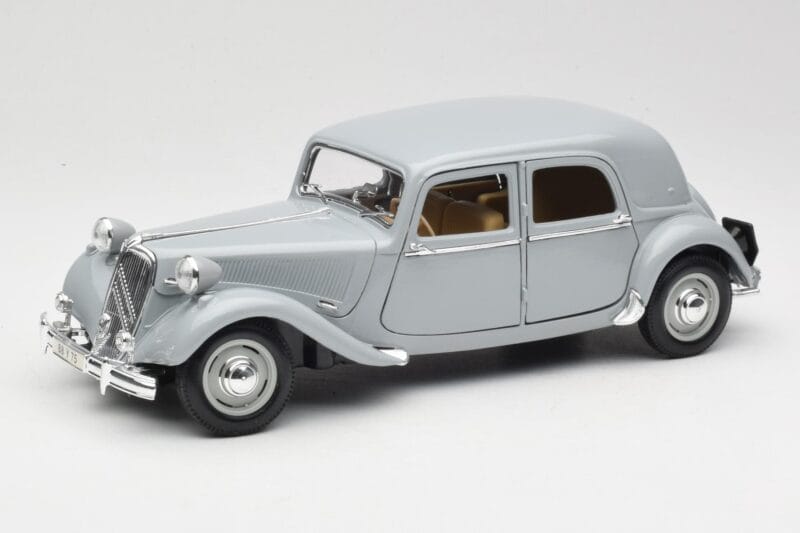 Citroen 15CV 6 Cyl Gris Maisto 1:18 50313 Métal