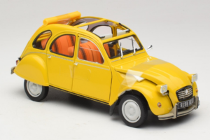 Citroen 2CV 6 Club Mimosa Yellow Norev 1:18 181496 Métal — image 4 sur 6
