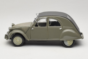 Citroen 2CV Vert Maisto 1:18 50289 Métal — image 4 sur 8