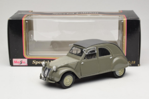 Citroen 2CV Vert Maisto 1:18 50289 Métal — image 8 sur 8