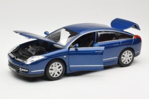 Citroen C6 Bleu Bburago 1:18 18-12073 Métal — image 2 sur 8