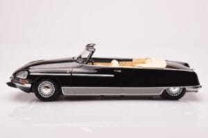 Citroen DS 21 Palm Beach Noir Norev 1:18 181746 Métal — image 3 sur 6