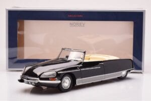 Citroen DS 21 Palm Beach Noir Norev 1:18 181746 Métal — image 6 sur 6