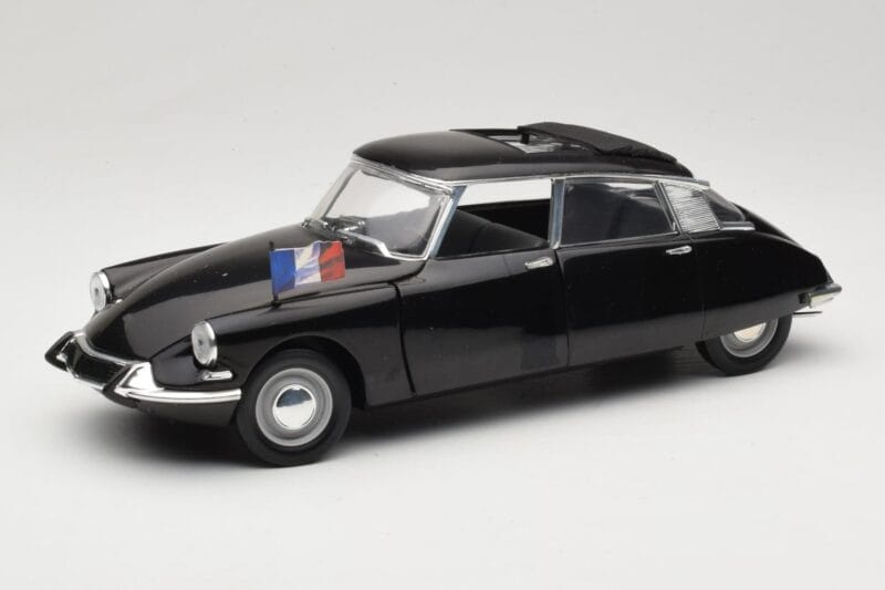Citroen DS Présidentielle Gris Solido 1:18 8035 Métal