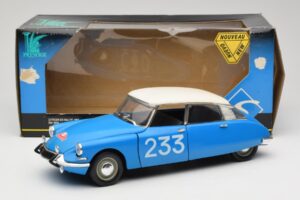 Citroen DS #233 Rally Bleu Solido 1:18 8034 Métal — image 8 sur 8