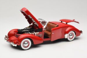 Cord 812 Cabriolet Rouge American Muscle 1:18 32158 Métal — image 2 sur 8