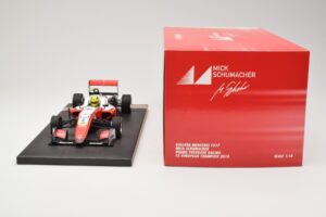 Dallara Mercedes F317 #4 M. Schumacher Prema Theodore Racing European F3 Champion 2018 Minichamps 1:18 517181804 Métal — image 6 sur 6