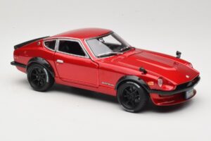 Datsun 240Z S30 Rouge Maisto 1:18 32611 Métal — image 6 sur 8
