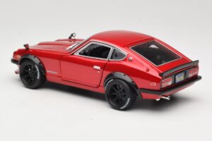Datsun 240Z S30 Rouge Maisto 1:18 32611 Métal — image 7 sur 8