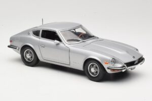 Datsun 240Z S30 Argent Sun Star 1:18 3503 Métal — image 6 sur 8
