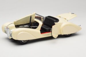 Delahaye Cabriolet Crème Guiloy 1:18 68580 Métal — image 2 sur 8