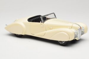 Delahaye Cabriolet Crème Guiloy 1:18 68580 Métal — image 6 sur 8
