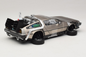 DeLorean DMC-12 Back to the Future Time Machine Sun Star 1:18 2710 Métal — image 2 sur 6