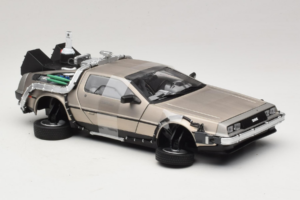 DeLorean DMC-12 Back to the Future Time Machine Sun Star 1:18 2710 Métal — image 4 sur 6